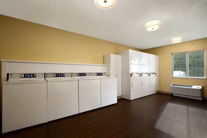 MainStay Suites Detroit Farmington Hills