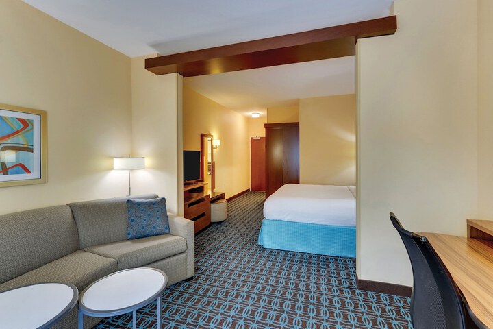 Room 32 of 49