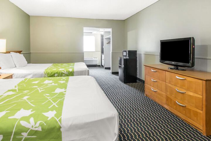 Room 17 of 49