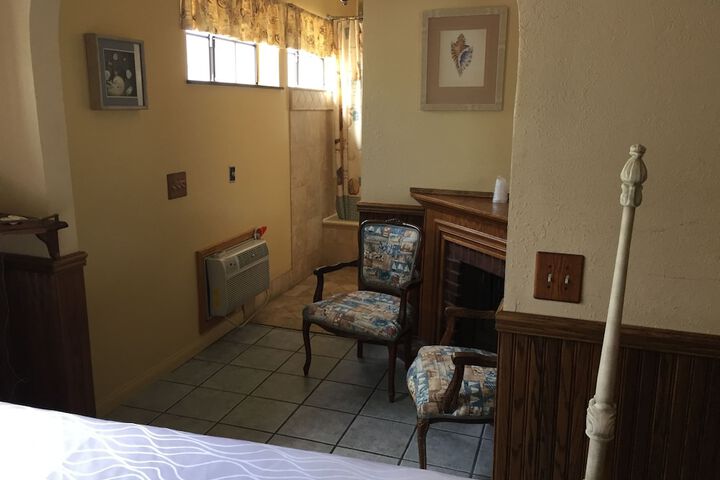 Room 22 of 162