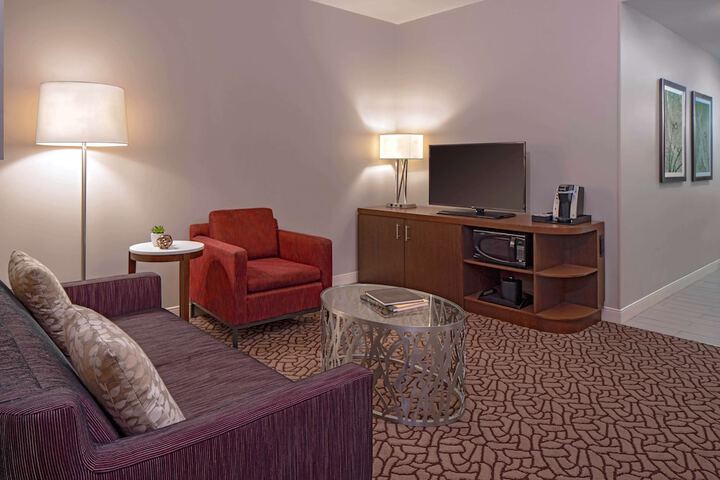 Room 32 of 82