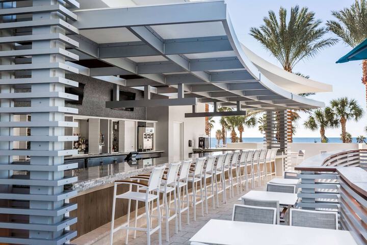 Wyndham Grand Clearwater Beach
