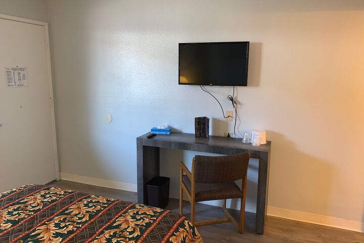 Room 25 of 36