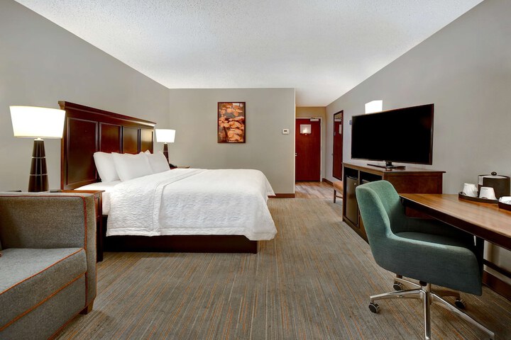 Room 37 of 65