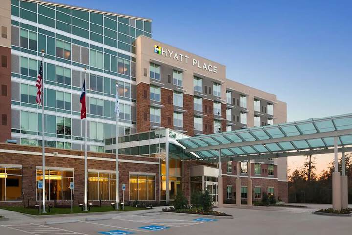 Hotel 5 of 50