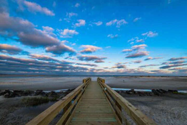 1 East Beach Causeway by Hodnett Cooper