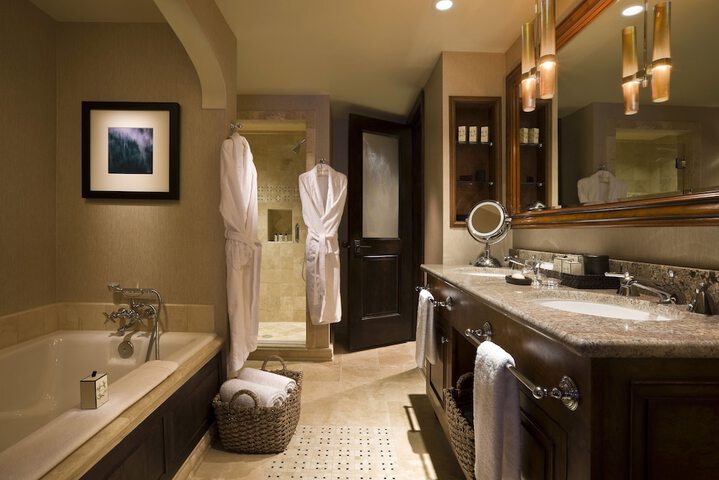 Madeline Hotel & Residences Auberge Collection