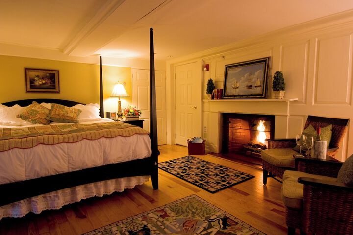 Room 32 of 70