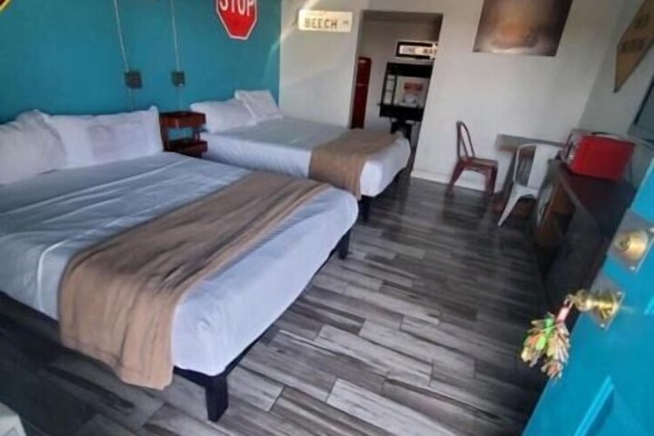 Room 50 of 67