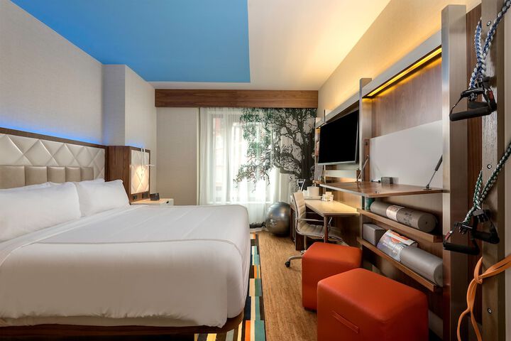 Room 35 of 66