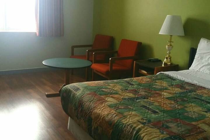Room 20 of 39