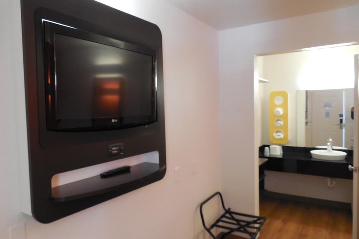 Room 20 of 36