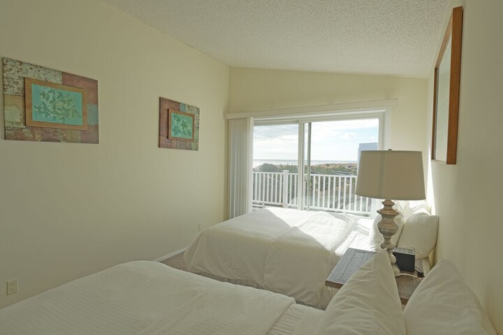 Sea Crest Resort
