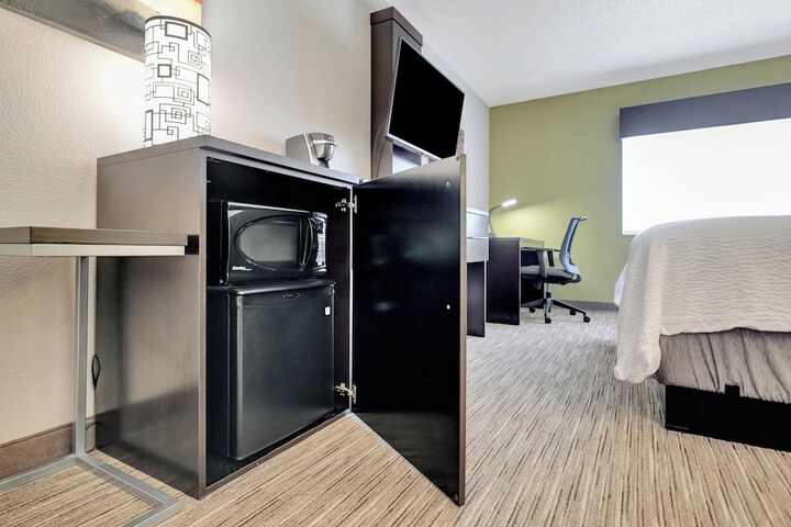 Room 116 of 163