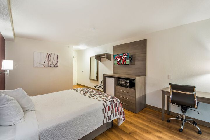 Room 7 of 34