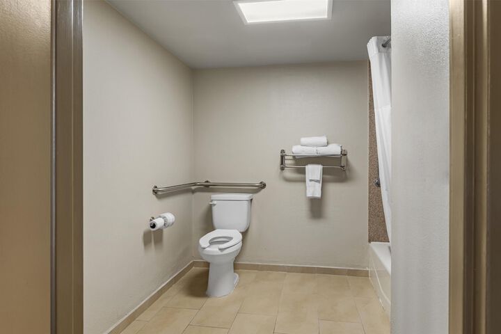 Best Western Center Inn