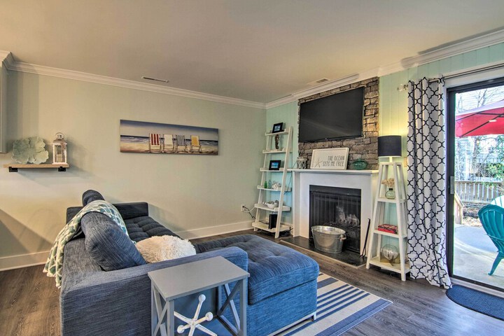 Townhome w / Outdoor Shower 1 Mile to Downtown