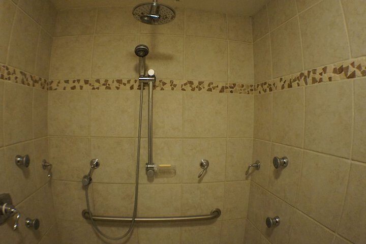 Riverbank Lodge