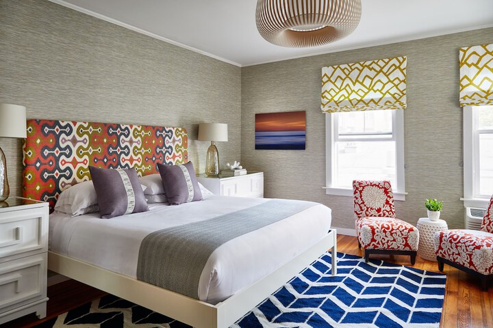 Room 22 of 65