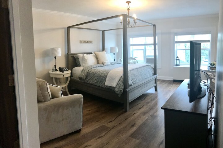 Room 35 of 49