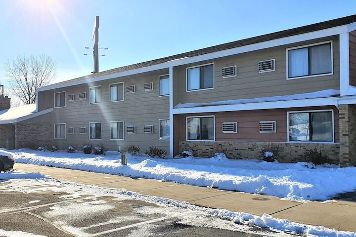 AmeriVu Inn & Suites - Avon