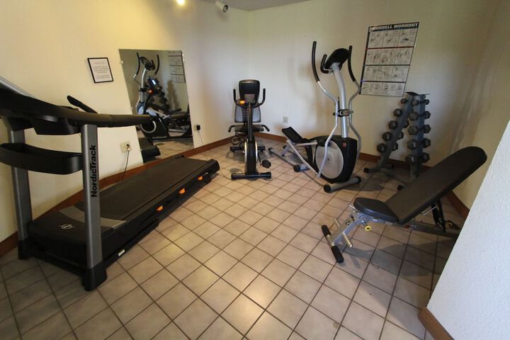 Crown Point Resort