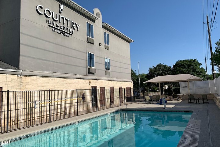 Pool 14 of 90