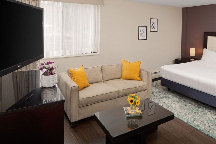 Room 17 of 30