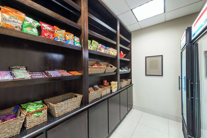 Wingate by Wyndham Lake Charles Casino Area