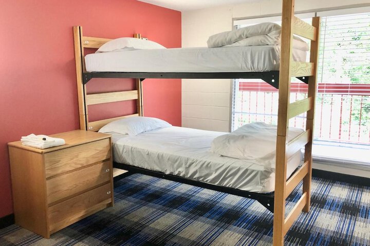 Room 9 of 24