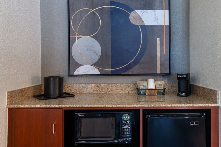 Courtyard by Marriott Fort Worth University Drive