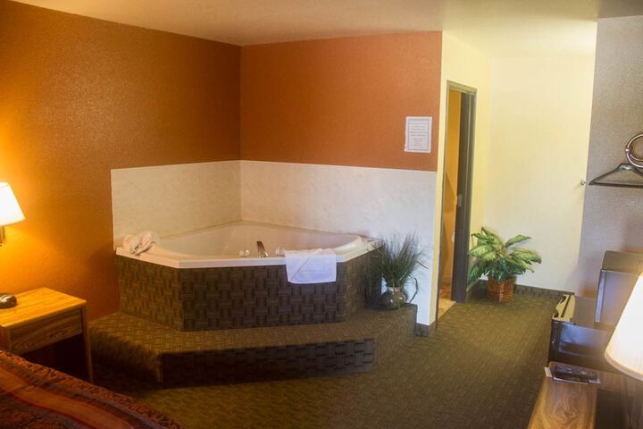 Hot Tub 27 of 28