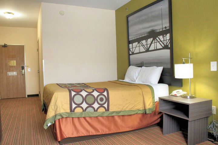 Room 10 of 23