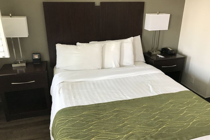 Hi View Inn & Suites