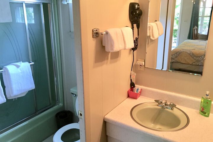 Room 28 of 113