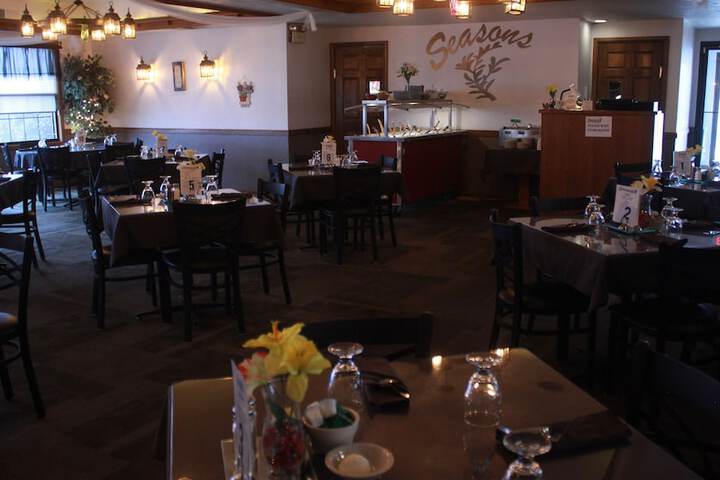 Shawano Four Seasons Hotel