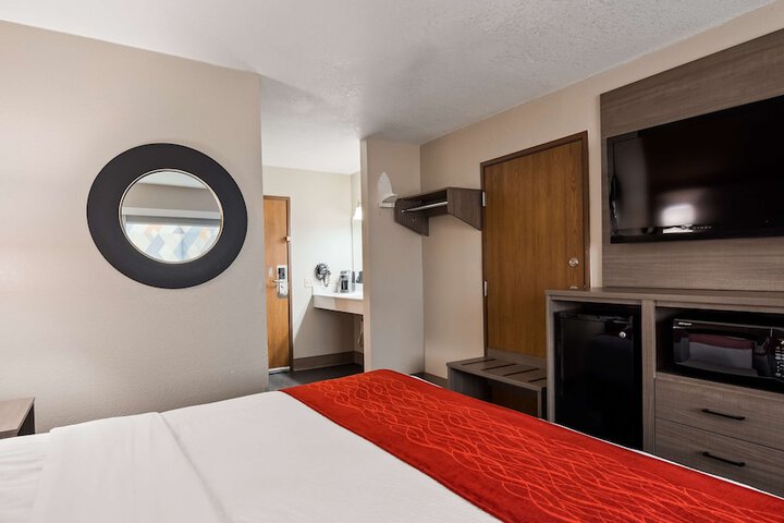 Room 29 of 33