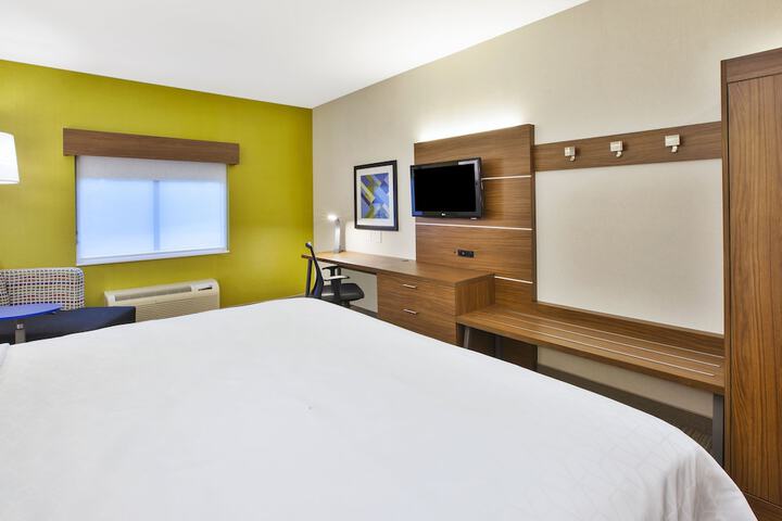 Holiday Inn Express Hotel & Suites Rochester - Victor by IHG
