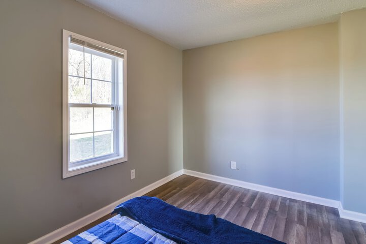 Walkable Hopkinsville Home w / Yard!
