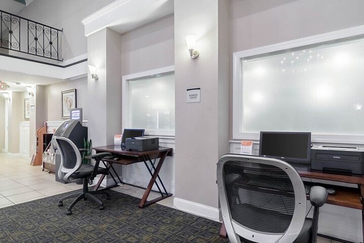 Business Center 29 of 29