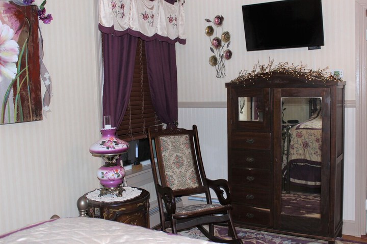 Carriage Stop Bed & Breakfast
