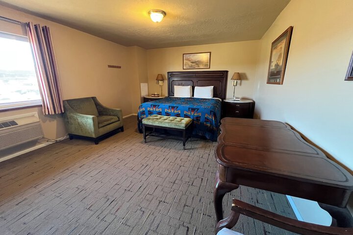The Rim Rock Inn