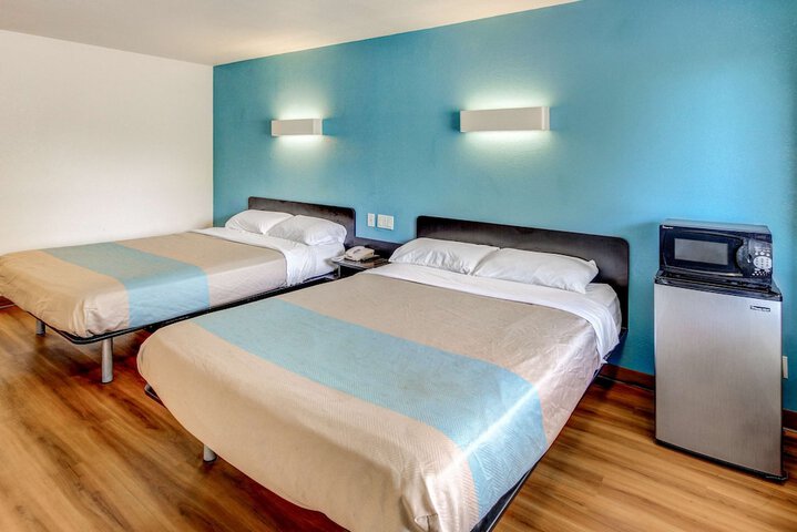 Motel 6 Waco TX - Lacy Lakeview