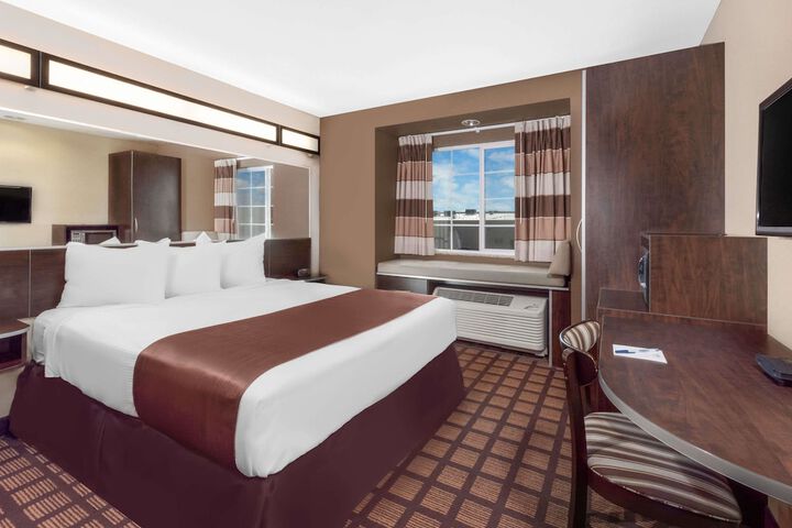 Room 21 of 39