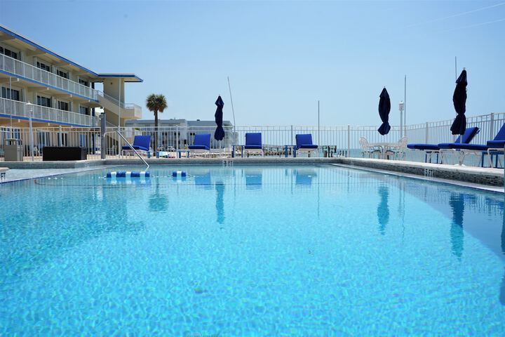 Pool 20 of 141