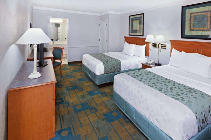 Room 48 of 59