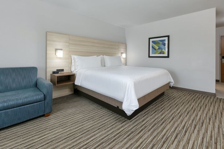 Holiday Inn Express : Hillsboro I-35 by IHG