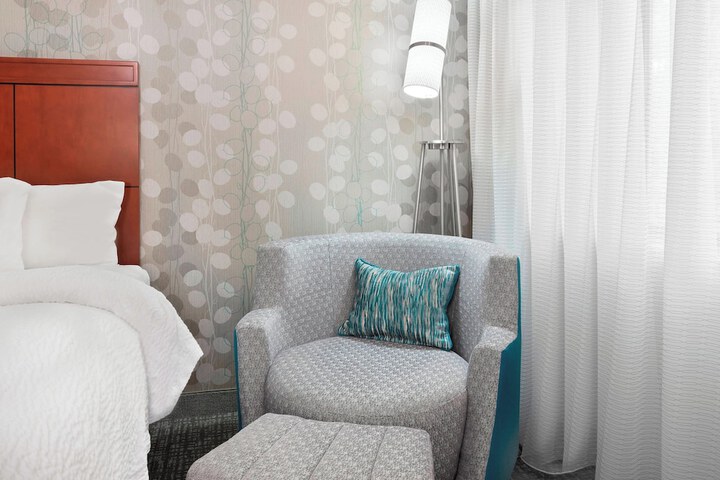 Room 22 of 37