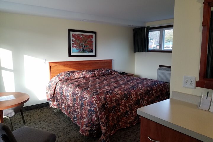 Room 35 of 120