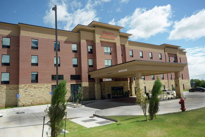 Hotel 4 of 50